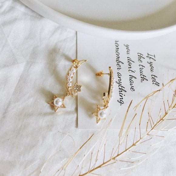 Moon Star boho dangle earrings - Picture 3 of 9